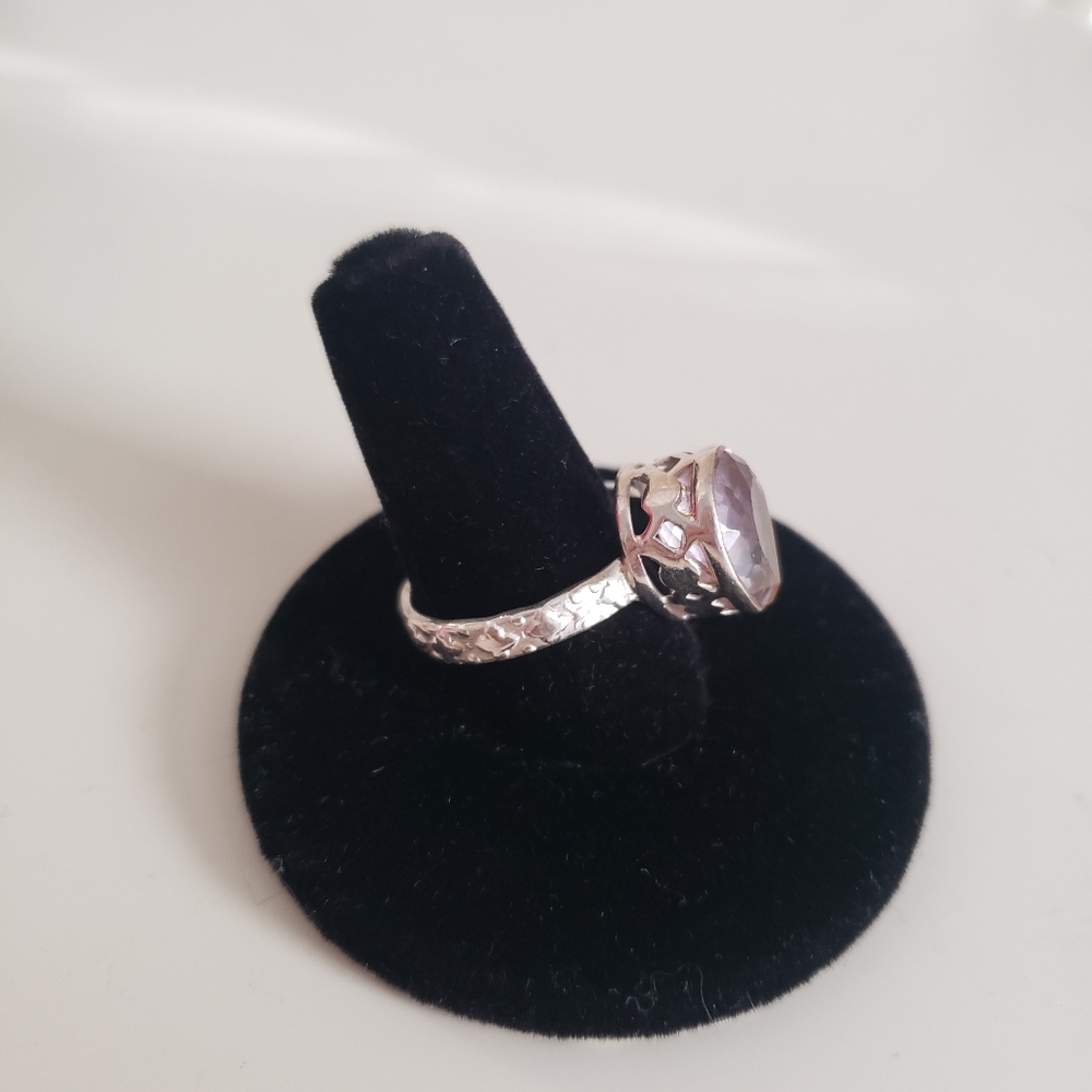 Ring - Picture 3 of 4